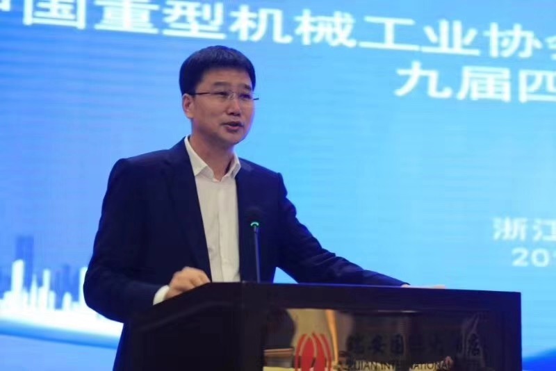 桥式起重机理事会各位专家代表一行来参观星空体育官网